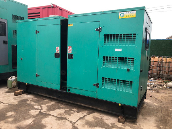 沁水怎样合理控制磷酸铁锂蓄电池的充放电倍率以延长其使用寿命？